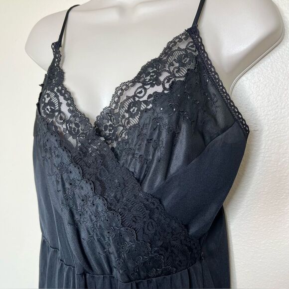 Vintage Black Lace Long Nightgown Surplice Neck Peignoir Women Size Small Nylon - Picture 12 of 12